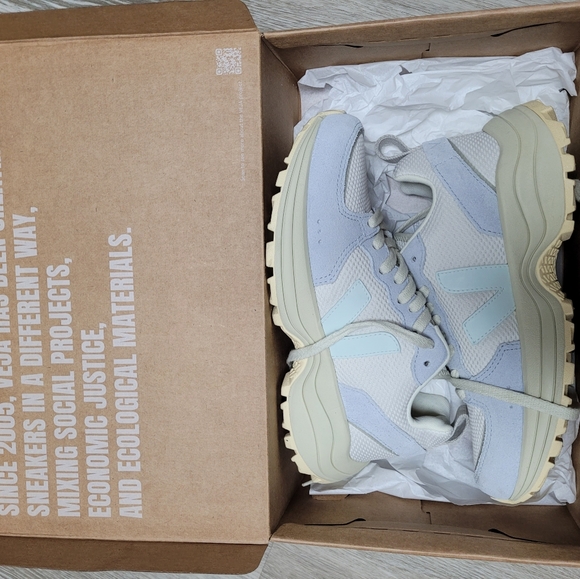 AuthenticVejaBrandShoes - Picture 8 of 14